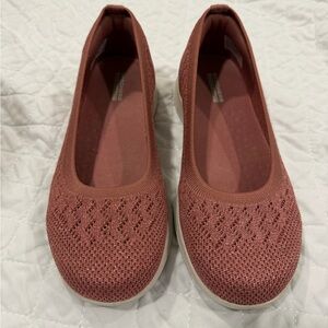 Elegant Mauve Flats for Women